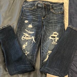 American Eagle Outfitters Women's Blue Distressed Jeans